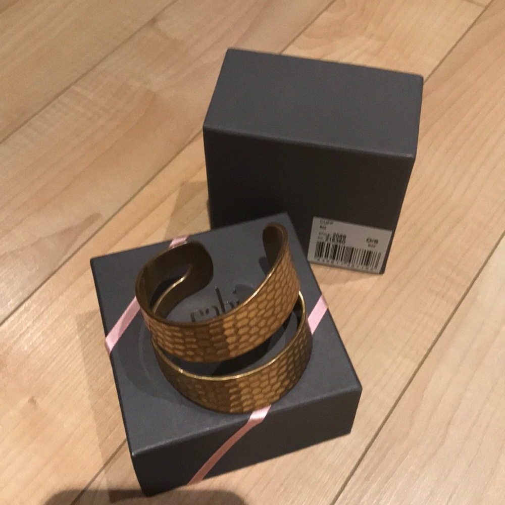 Cabi Hammered Cuff